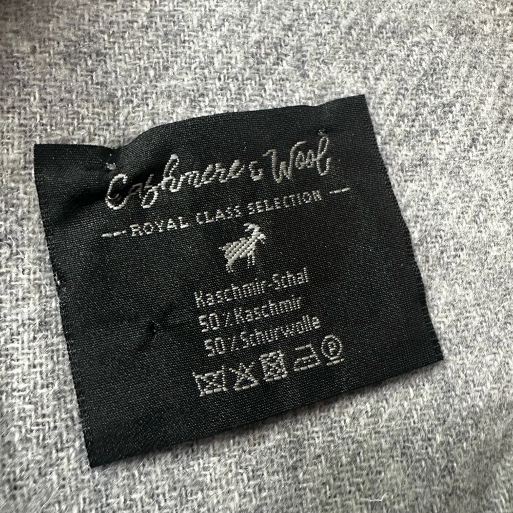 Cashmere Wool Unisex Scarf – Soft & Luxurious – Fringe Trim